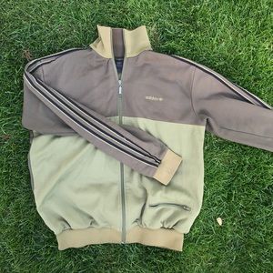 Army green vintage adidas jacket